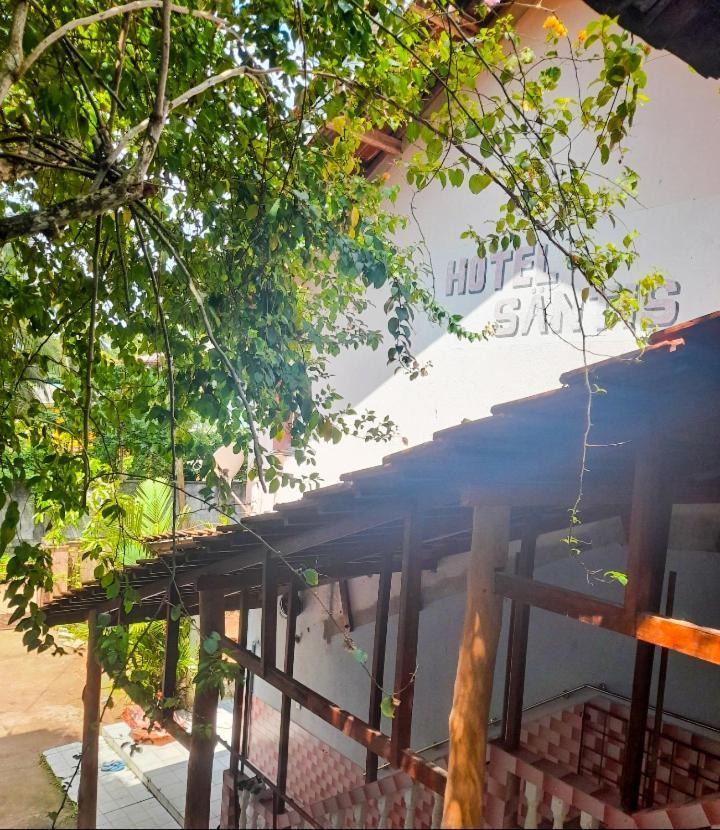 Hotel Santis ヒッカドゥワ エクステリア 写真
