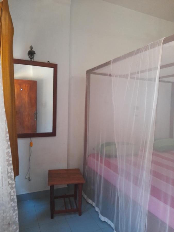 Hotel Santis ヒッカドゥワ エクステリア 写真